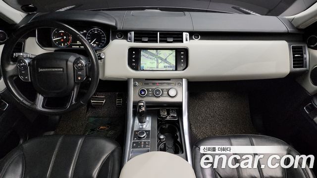 Land Rover Range Rover Sport — interior