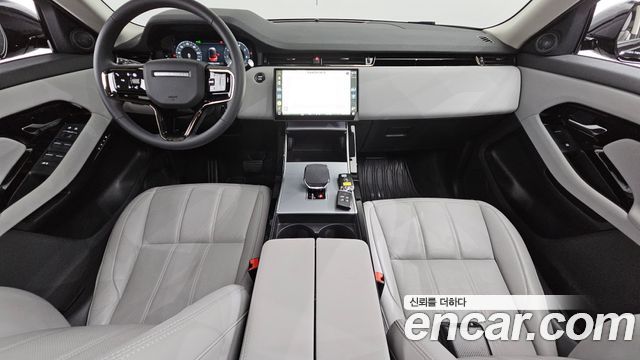 Land Rover Range Rover Evoque — interior