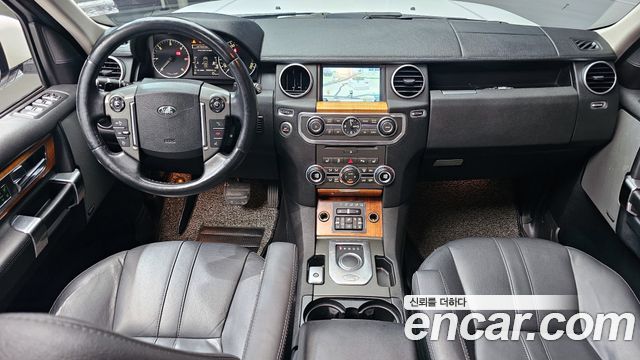 Land Rover Discovery — interior