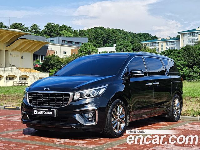 Kia Carnival — exterior