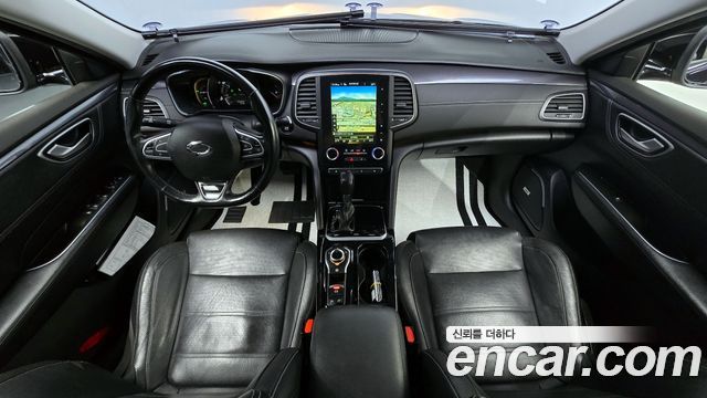 Renault Korea SM6 — interior