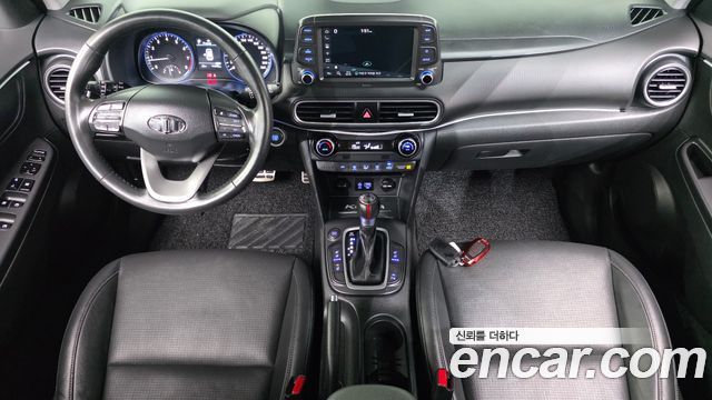 Hyundai Kona — interior