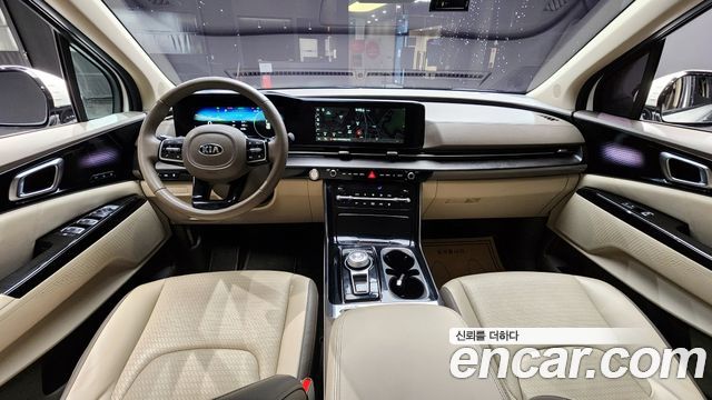 Kia Carnival — interior
