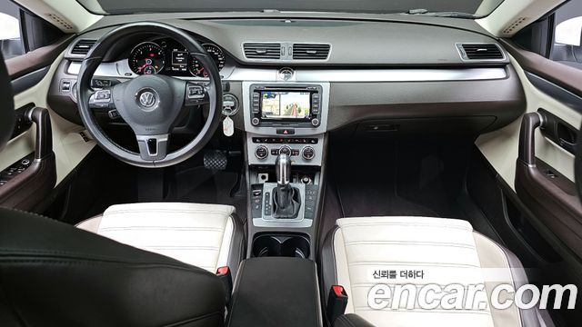 Volkswagen CC — interior