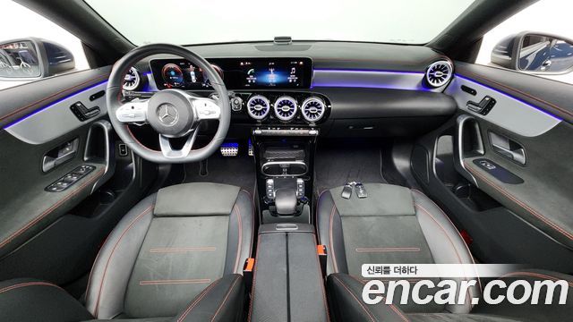 Mercedes-Benz CLA-Class — interior