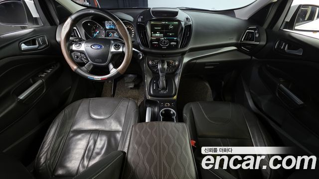 Ford Kuga — interior