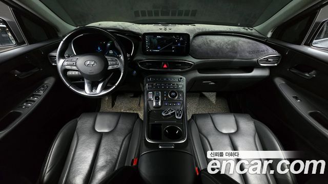 Hyundai Santa Fe — interior
