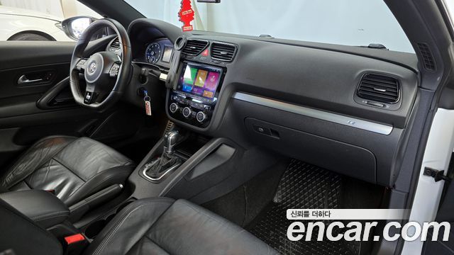 Volkswagen Scirocco — interior