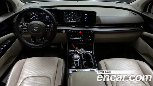 Kia Carnival — interior