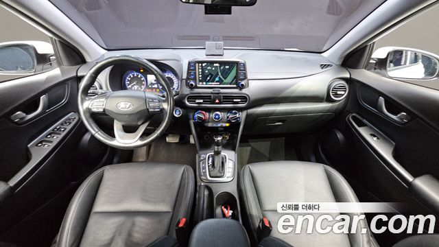 Hyundai Kona — interior