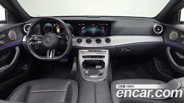 Mercedes-Benz E-Class — interior
