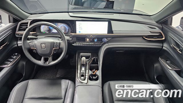 Toyota Crown — interior