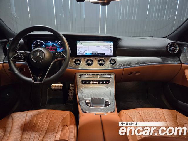 Mercedes-Benz CLS-Class — interior