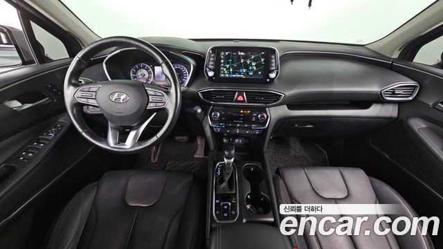 Hyundai Santa Fe — interior