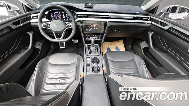 Volkswagen Arteon — interior