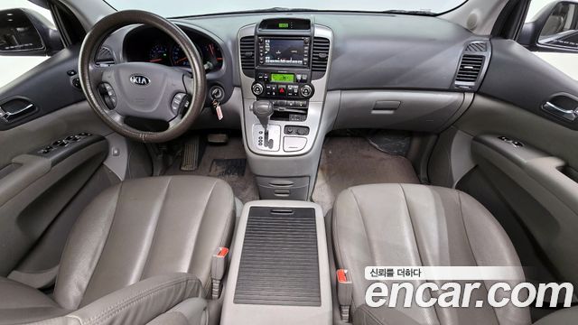 Kia Carnival — interior