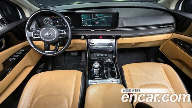 Kia Carnival — interior