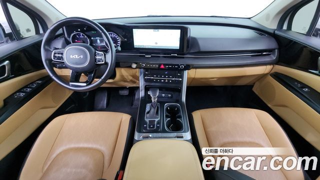 Kia Carnival — interior