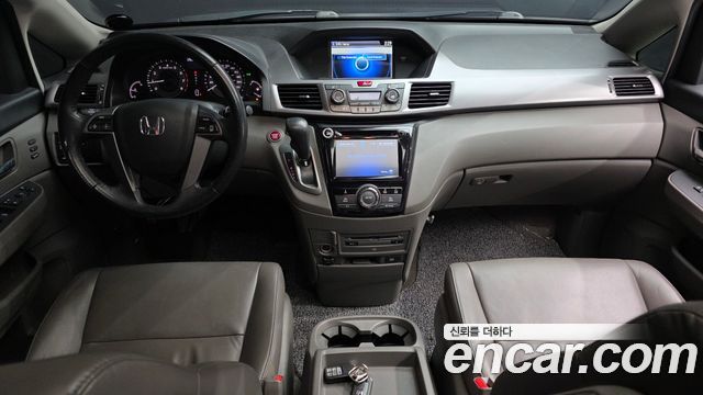 Honda Odyssey — interior