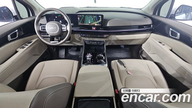 Kia Carnival — interior