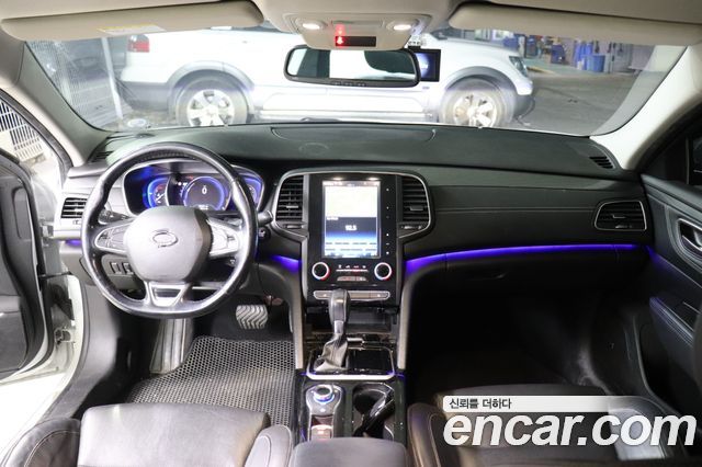 Renault Korea SM6 — interior