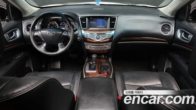 Infiniti QX60 — interior