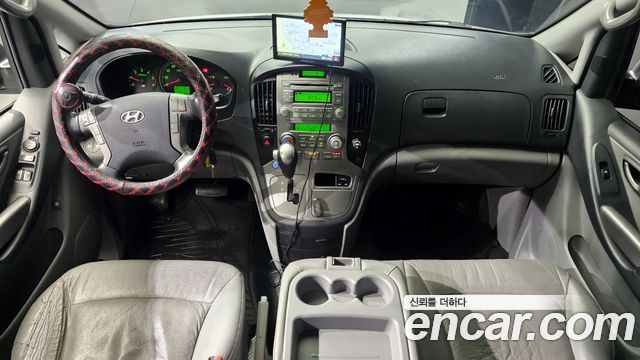 Hyundai Starex — interior