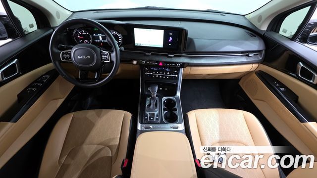 Kia Carnival — interior