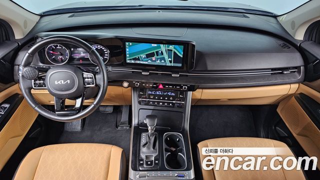 Kia Carnival — interior