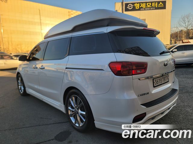 Kia Carnival — interior