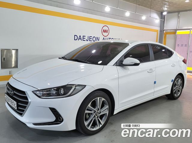 Hyundai Avante — exterior