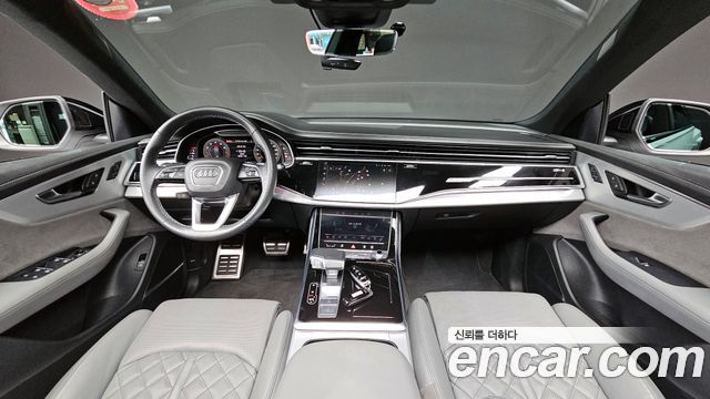 Audi Q8 — interior