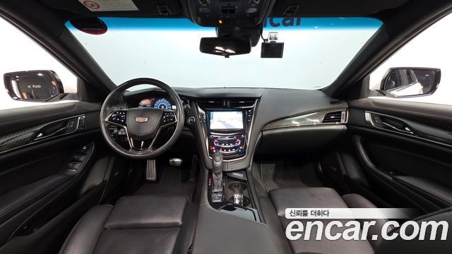 Cadillac CTS — interior