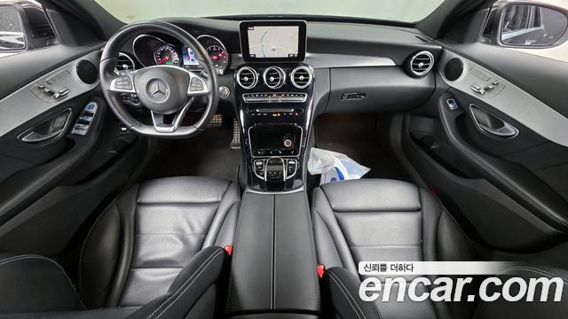 Mercedes-Benz C-Class — interior
