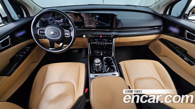 Kia Carnival — interior