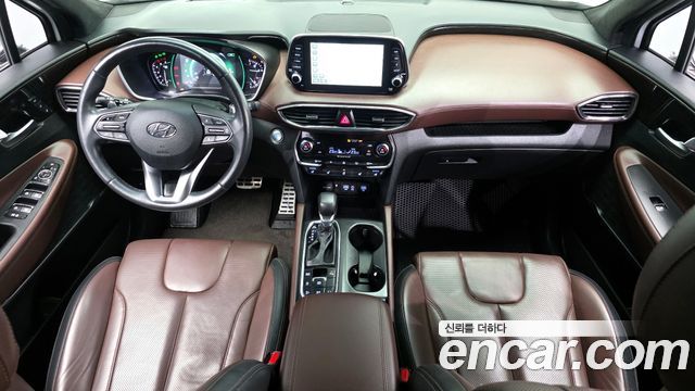 Hyundai Santa Fe — interior