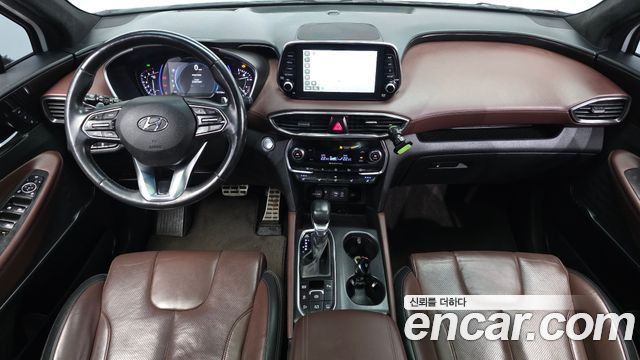 Hyundai Santa Fe — interior