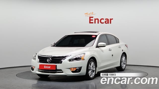 Nissan Altima — exterior