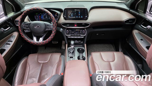 Hyundai Santa Fe — interior