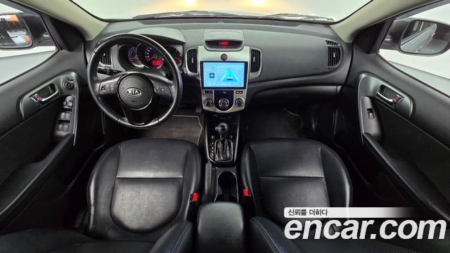 Kia Forte — interior