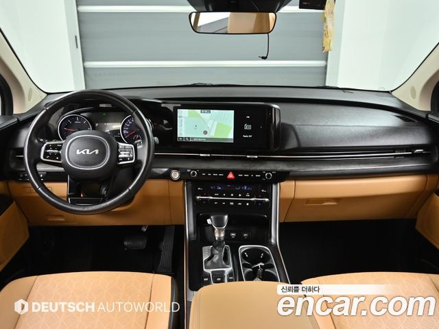 Kia Carnival — interior