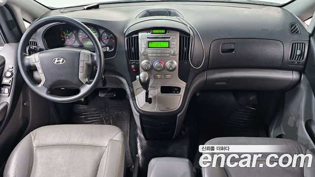 Hyundai Starex — interior
