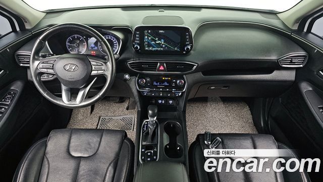 Hyundai Santa Fe — interior