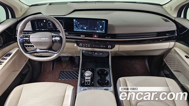 Kia Carnival — interior