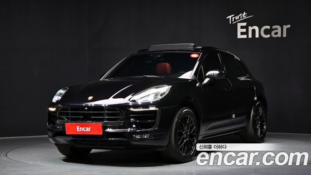 Porsche Macan — exterior