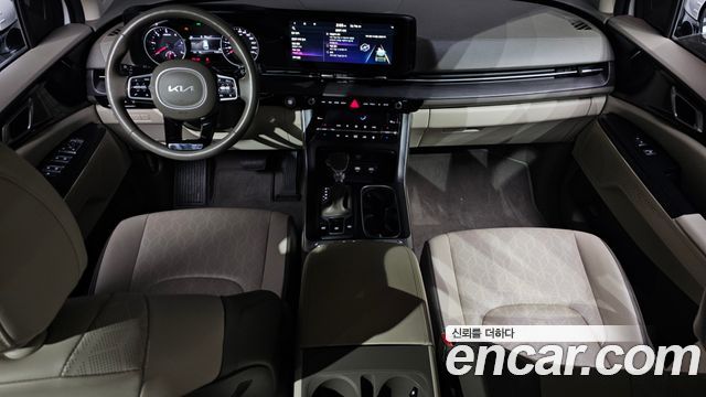 Kia Carnival — interior