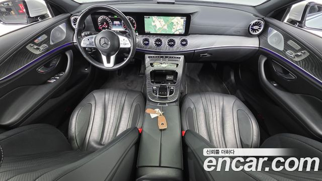 Mercedes-Benz CLS-Class — interior
