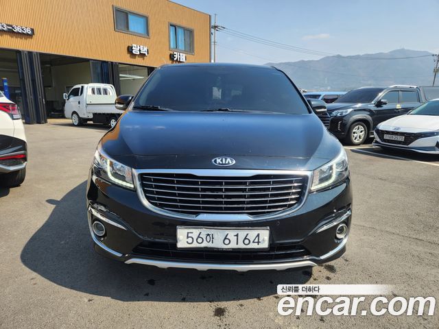 Kia Carnival — exterior