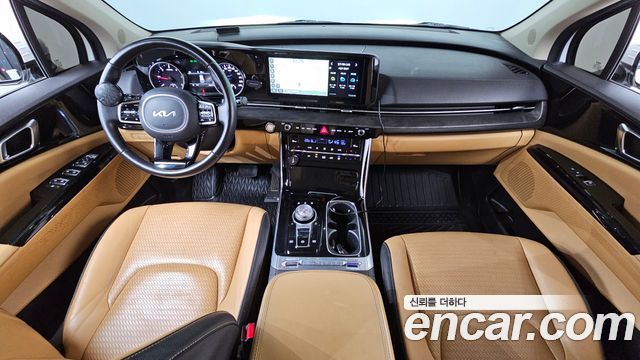 Kia Carnival — interior