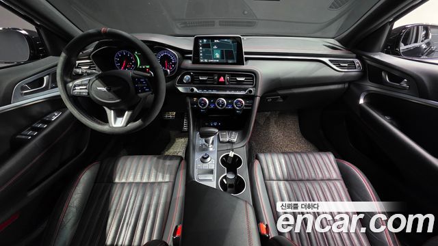 Genesis G70 — interior